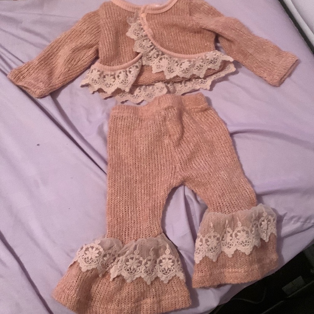 Infant knitted outfit set
